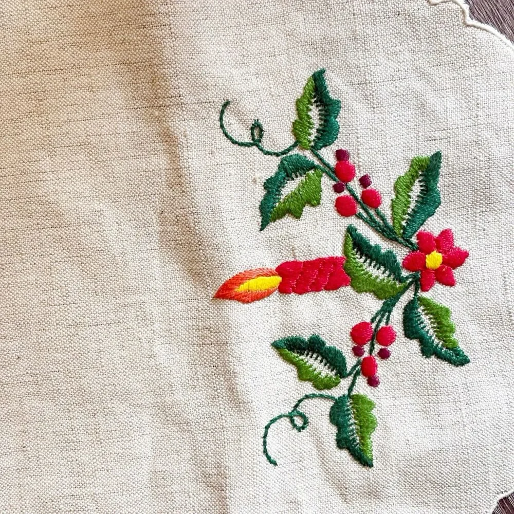 Embroidered Table Runner Dresser Scarf Scalloped Edge Linen Look Christmas Decor